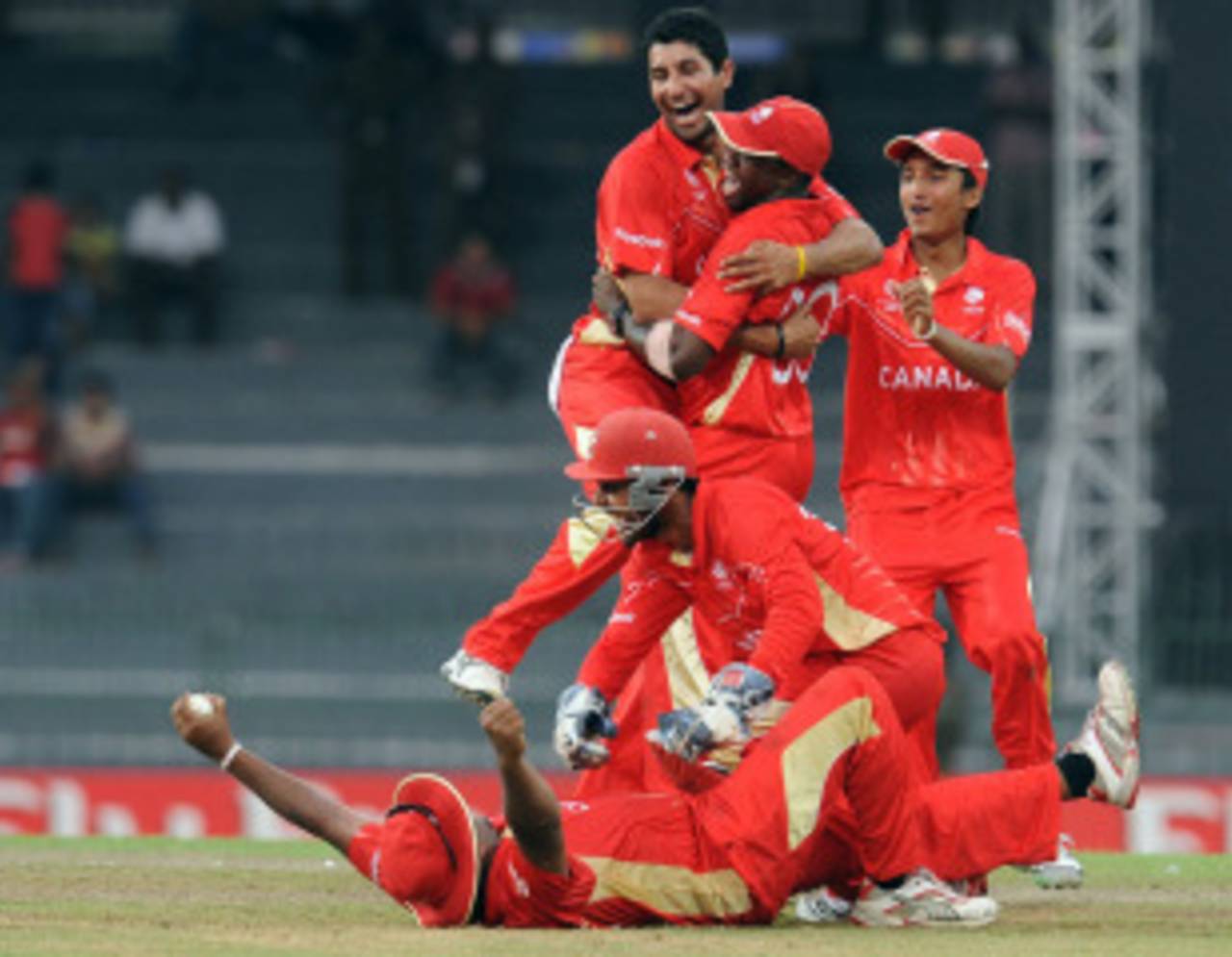 Canada are thrilled with the dismissal of Wahab Riaz, Canada v Pakistan, Group A, World Cup 2011, Colombo, March 3, 2011