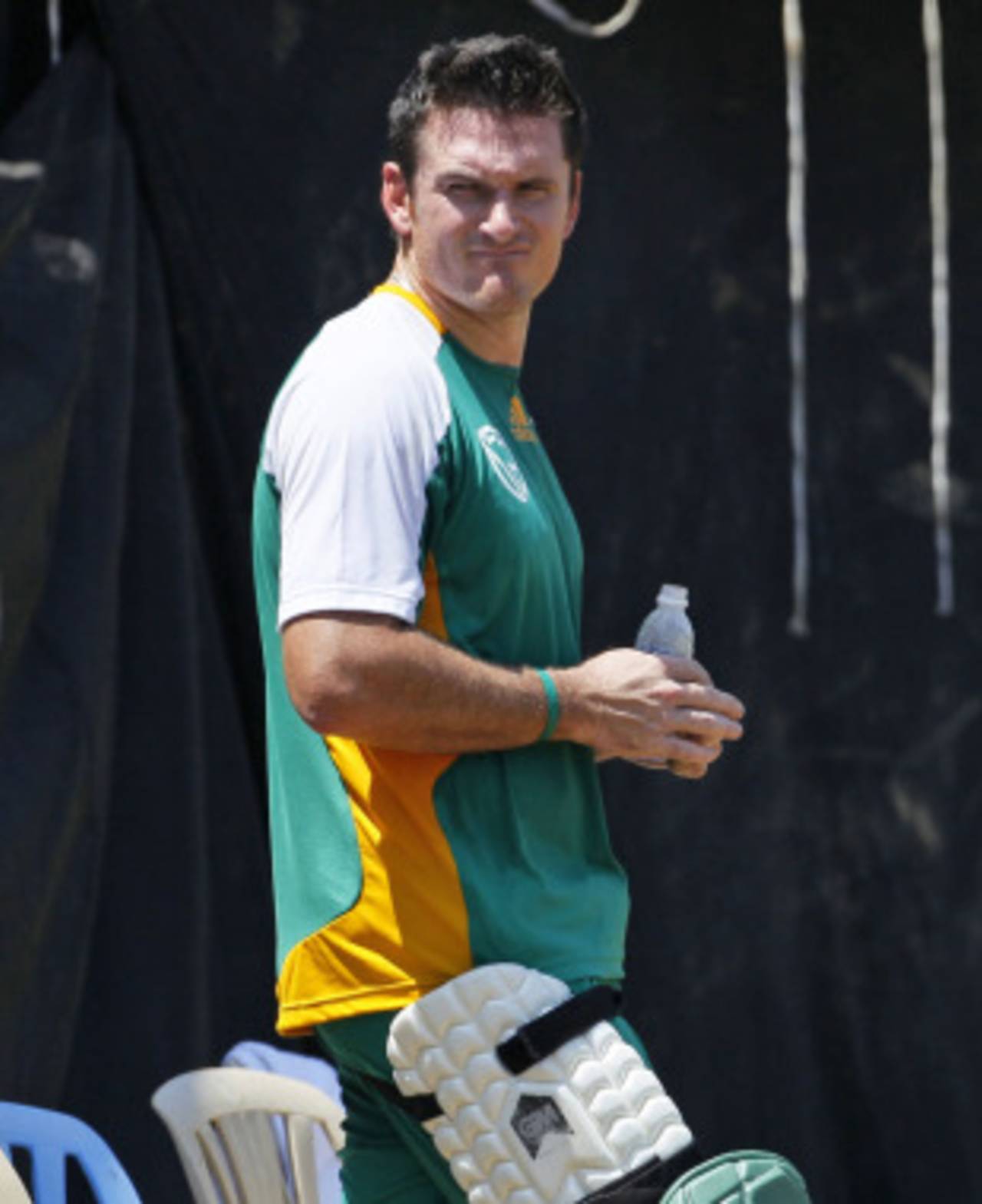 Graeme Smith has flown to Ireland to get engaged, instead of returning to South Africa to face the music&nbsp;&nbsp;&bull;&nbsp;&nbsp;Associated Press