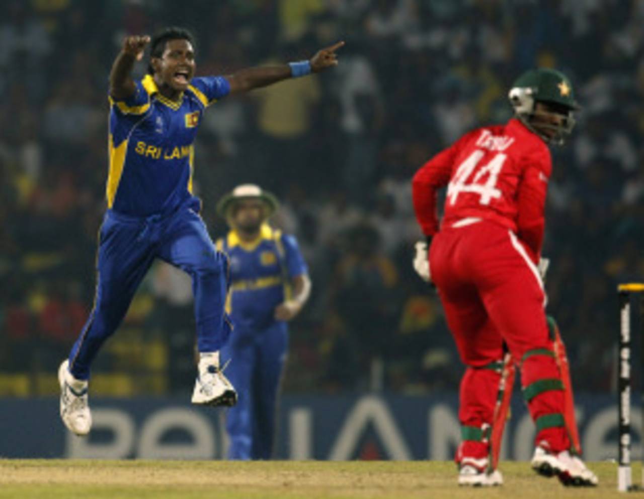 Angelo Mathews celebrates dismissing Tatenda Taibu, Sri Lanka v Zimbabwe, Group A, World Cup, Pallekele, March 10, 2011