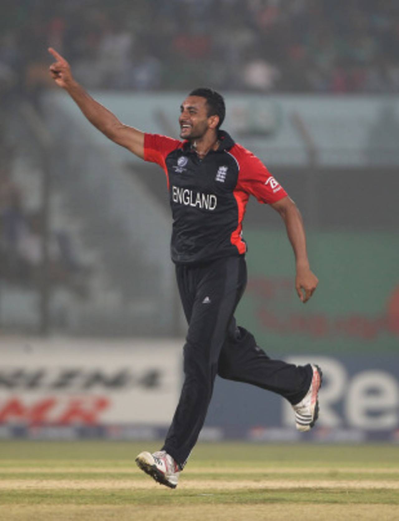 Ajmal Shahzad took three wickets but it wasn't enough for England, Bangladesh v England, Group B, World Cup, Chittagong, March 11, 2011