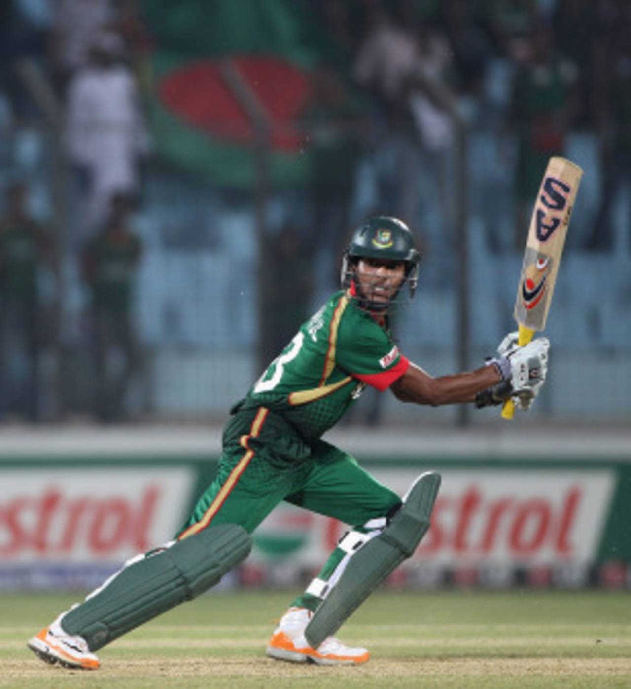 Shafiul Islam kept calm to see Bangladesh to victory, Bangladesh v England, World Cup 2011, Group B, Chittagong, March 11, 2011