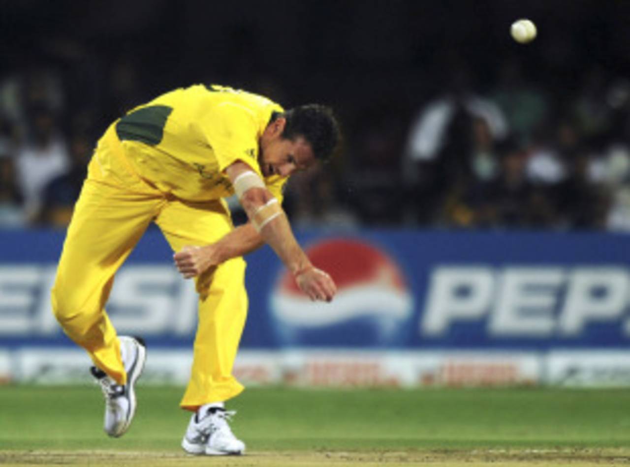 Shaun Tait: "Playing all year round for Australia and South Australia is not allowing my body to stand up"&nbsp;&nbsp;&bull;&nbsp;&nbsp;AFP