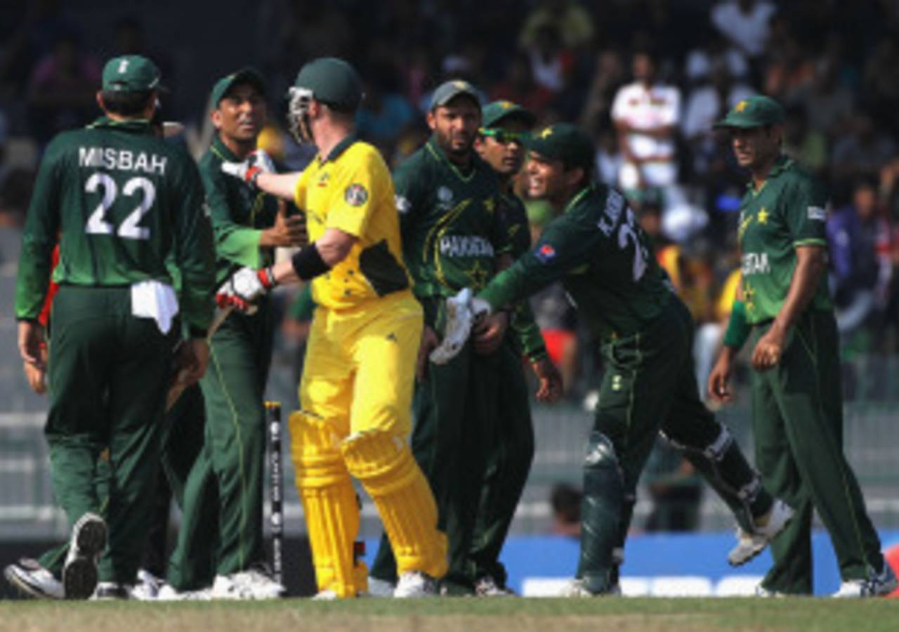 Tempers frayed between Brad Haddin and the Pakistan fielders, after Ricky Ponting was caught behind via a referral, Australia v Pakistan, Group A, World Cup 2011, Colombo, March 19, 2011