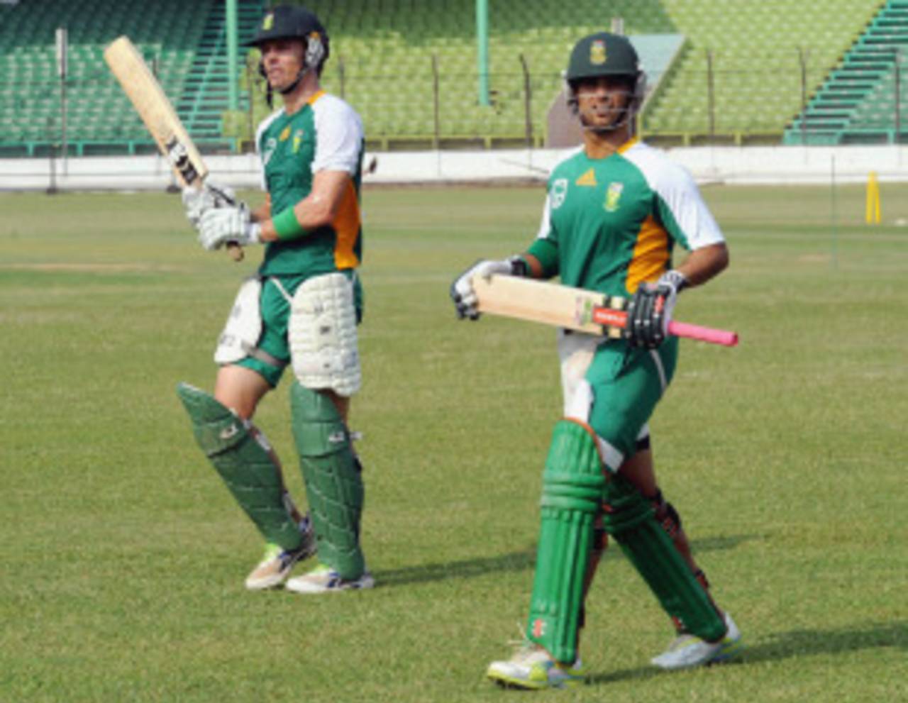Johan Botha and JP Duminy prepare to have a bat in the nets, Dhaka, March 23, 2011