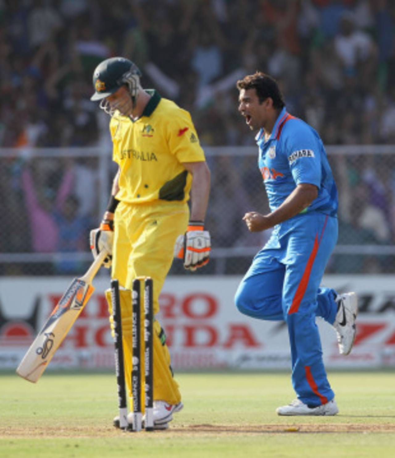 Zaheer Khan got Michael Hussey cheaply, India v Australia, 2nd quarter-final, Ahmedabad, World Cup 2011, March 24, 2011