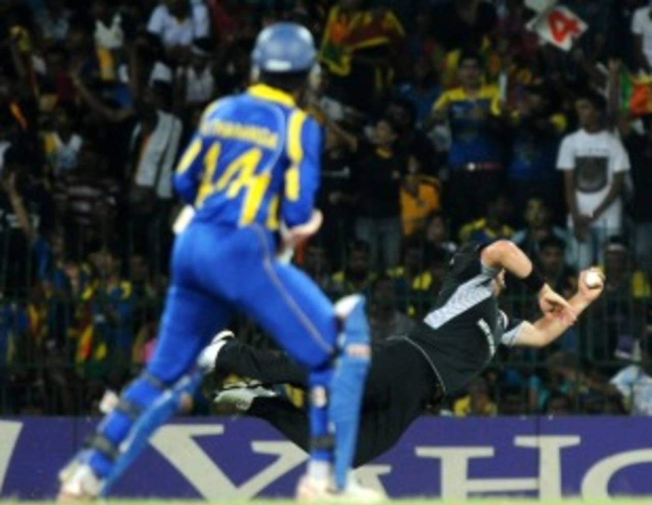 Jesse Ryder takes a blinder to dismiss Upul Tharanga, Sri Lanka v New Zealand, 1st semi-final, World Cup 2011, Colombo, March 29, 2011