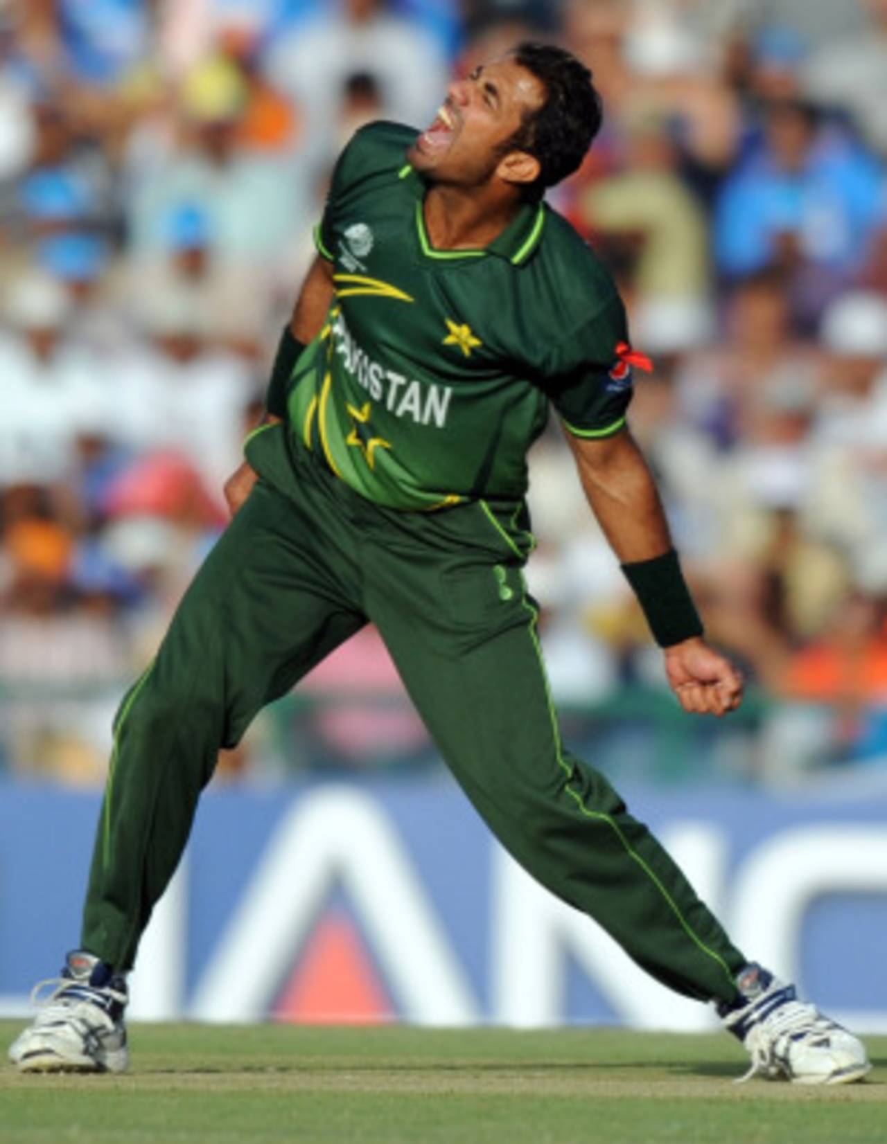 Wahab Riaz claimed his maiden ODI five-for, India v Pakistan, 2nd semi-final, World Cup 2011, Mohali, March 30, 2011