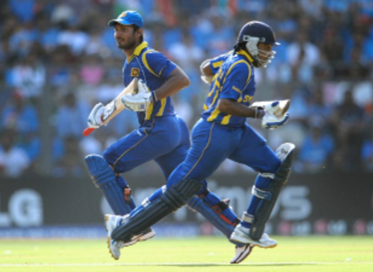 Kumar Sangakkara and Mahela Jayawardene put on a fluent 62 for the third wicket, India v Sri Lanka, final, World Cup 2011, Mumbai, April 2, 2011