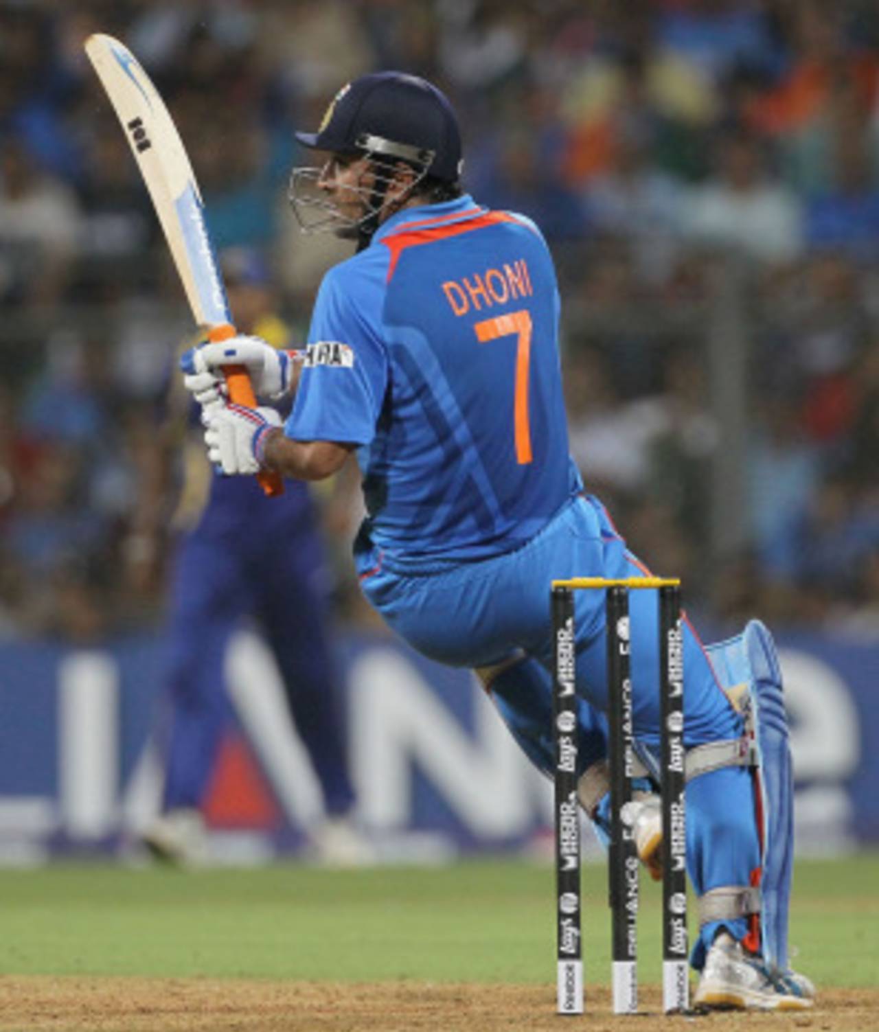 MS Dhoni pulls in inimitable fashion, India v Sri Lanka, final, World Cup 2011, Mumbai, April 2, 2011