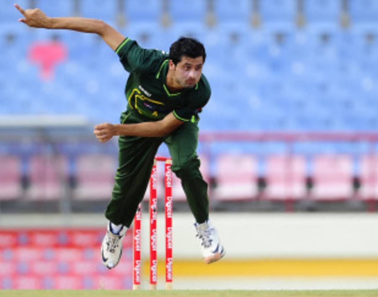 Junaid Khan, along with the other new faces Mohammad Salman and Hammad Azam, has debuted in the ODI leg of the tour&nbsp;&nbsp;&bull;&nbsp;&nbsp;Getty Images
