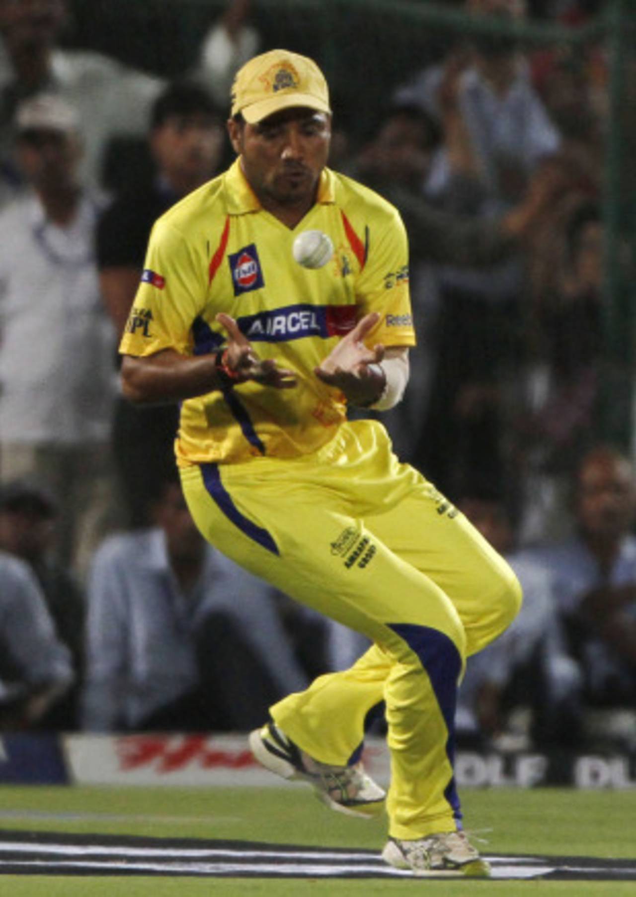 Shadab Jakati juggled the ball before holding on to a catch to send Shane Watson back, Rajasthan v Chennai, IPL 2011, Jaipur, May 9, 2011