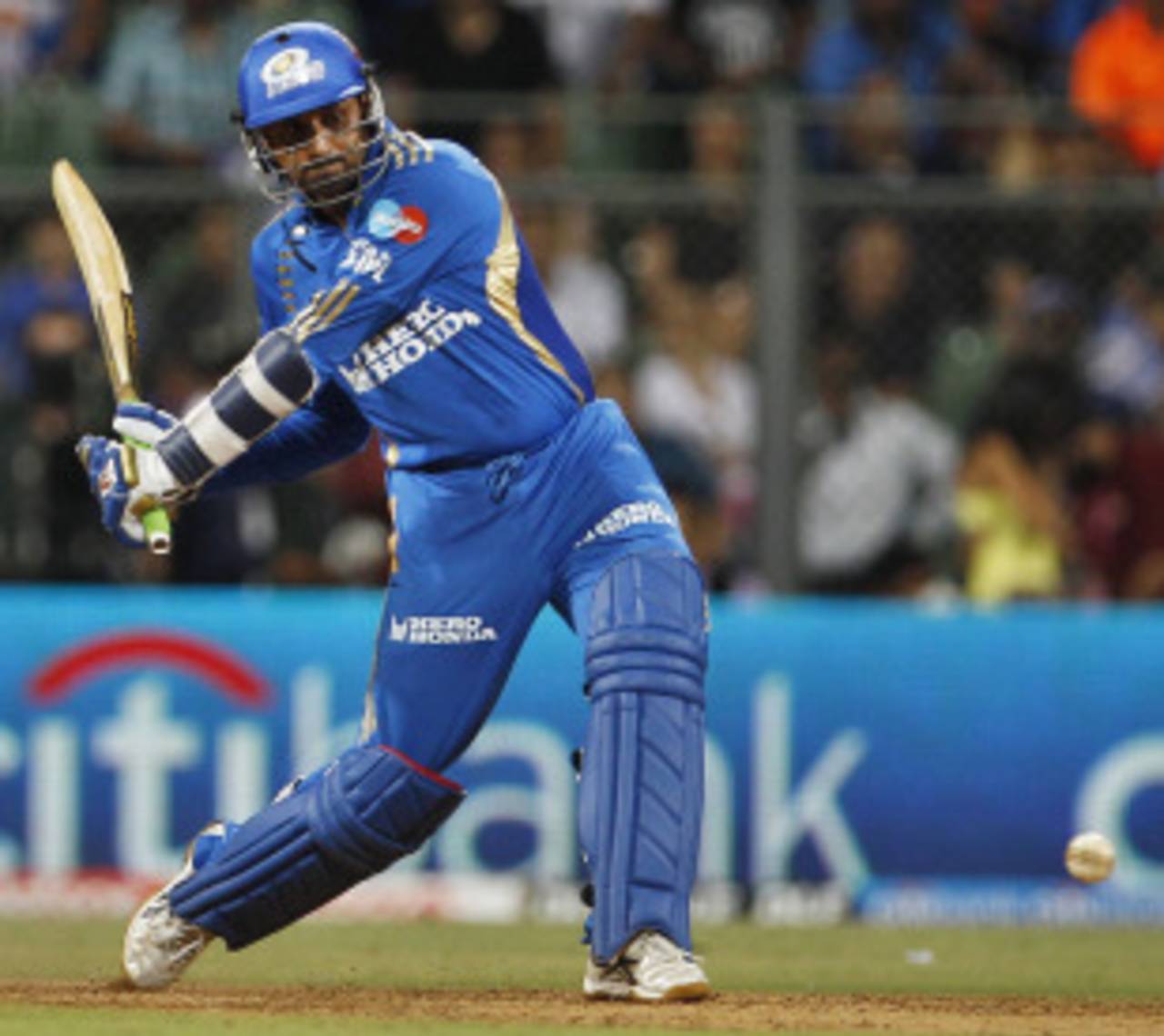 Harbhajan Singh lines up to hit the winning six, Mumbai v Kolkata, Eliminator, IPL 2011, Mumbai, May 25, 2011