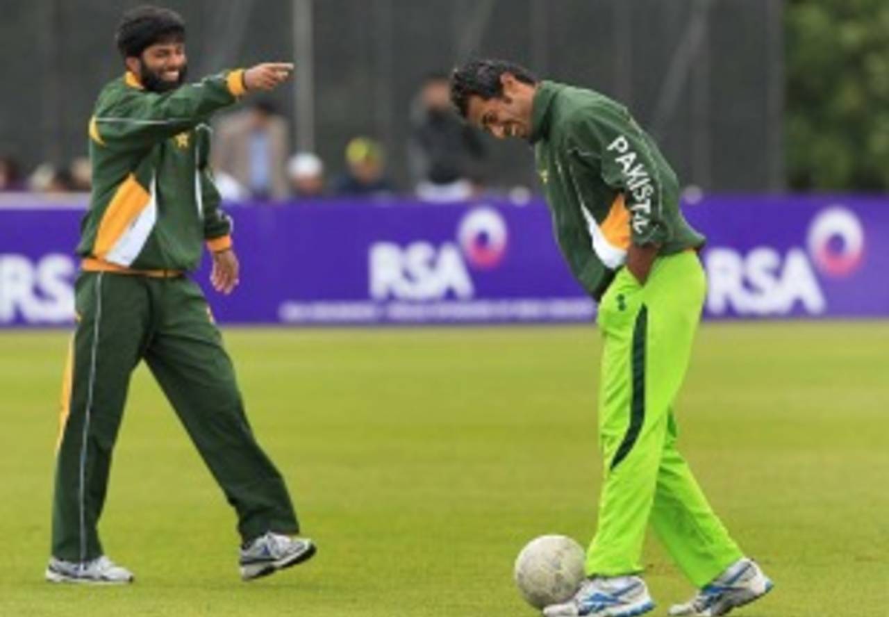 Wahab Riaz is all smiles during a rain delay, Ireland v Pakistan, 1st ODI, Belfast, May 28, 2011