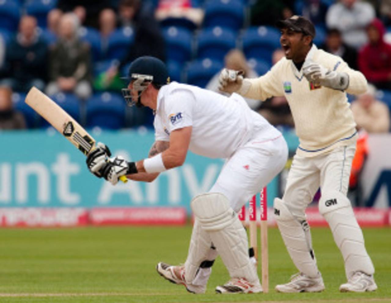 Kevin Pietersen gets into a tangle against Rangana Herath, England v Sri Lanka, 1st Test, Cardiff, 4th day, May 29, 2011