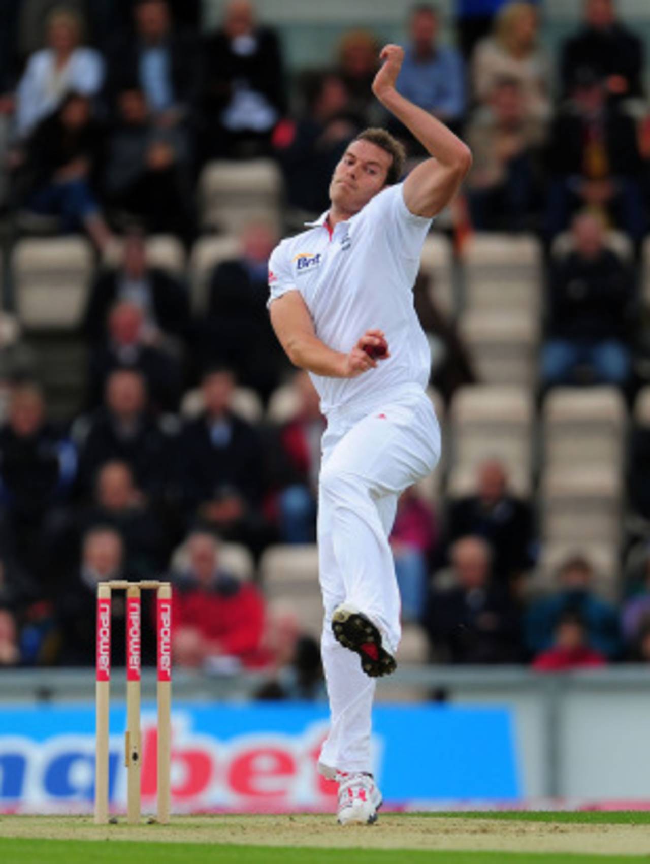 Chris Tremlett's natural attributes proved too much for Sri Lanka to handle on a lively Rose Bowl pitch&nbsp;&nbsp;&bull;&nbsp;&nbsp;Getty Images