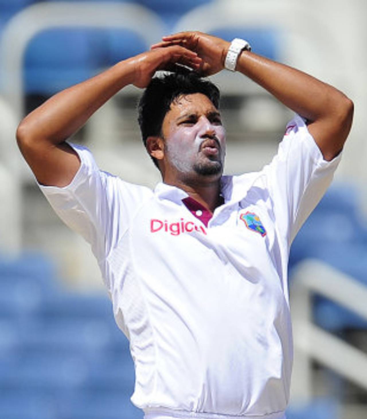 Ravi Rampaul reacts after the batsman survives a close chance, West Indies v India, 1st Test, Kingston, 3rd day, June 22, 2011