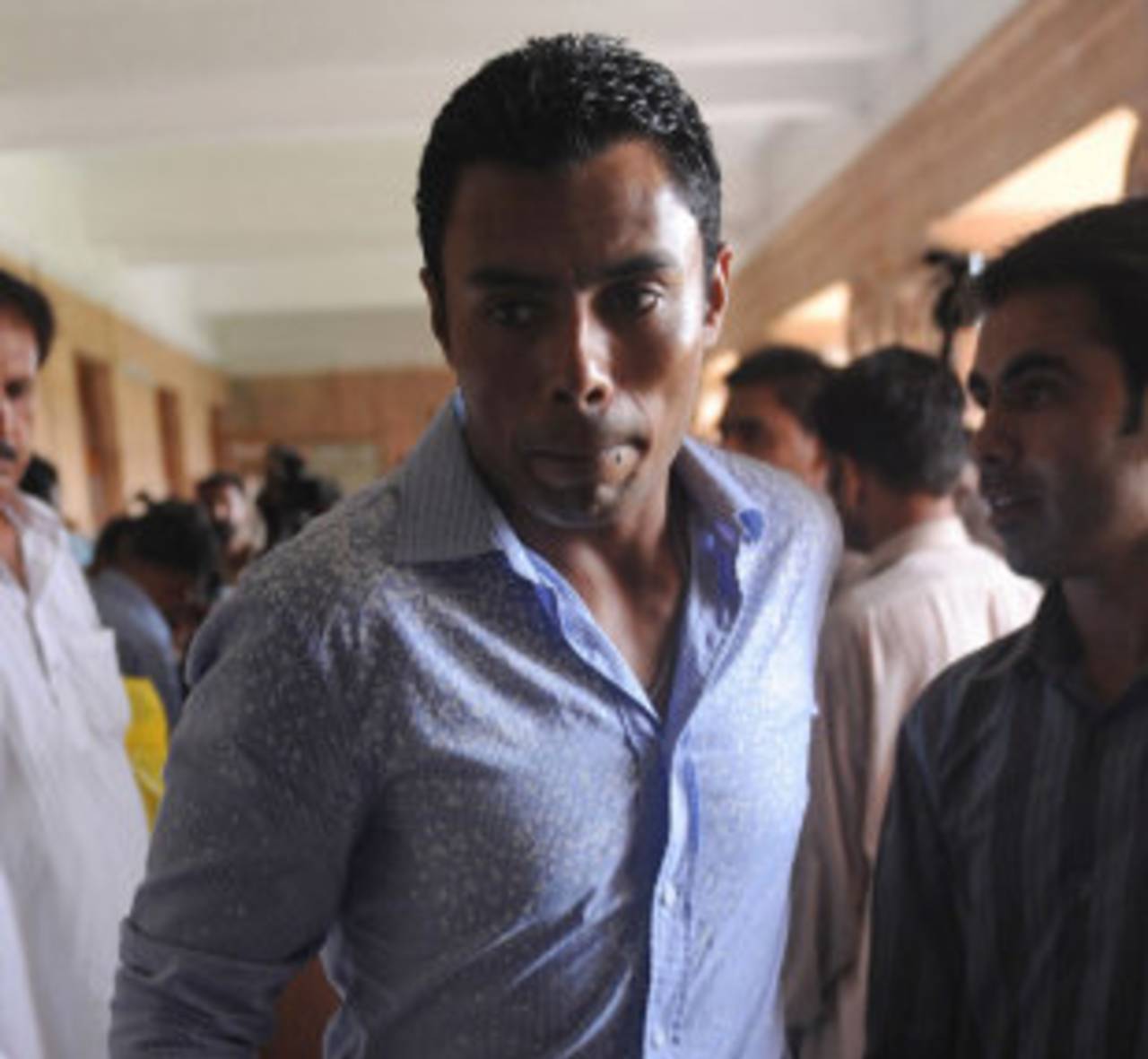 Danish Kaneria at the Sindh High Court, Karachi, July 4, 2011