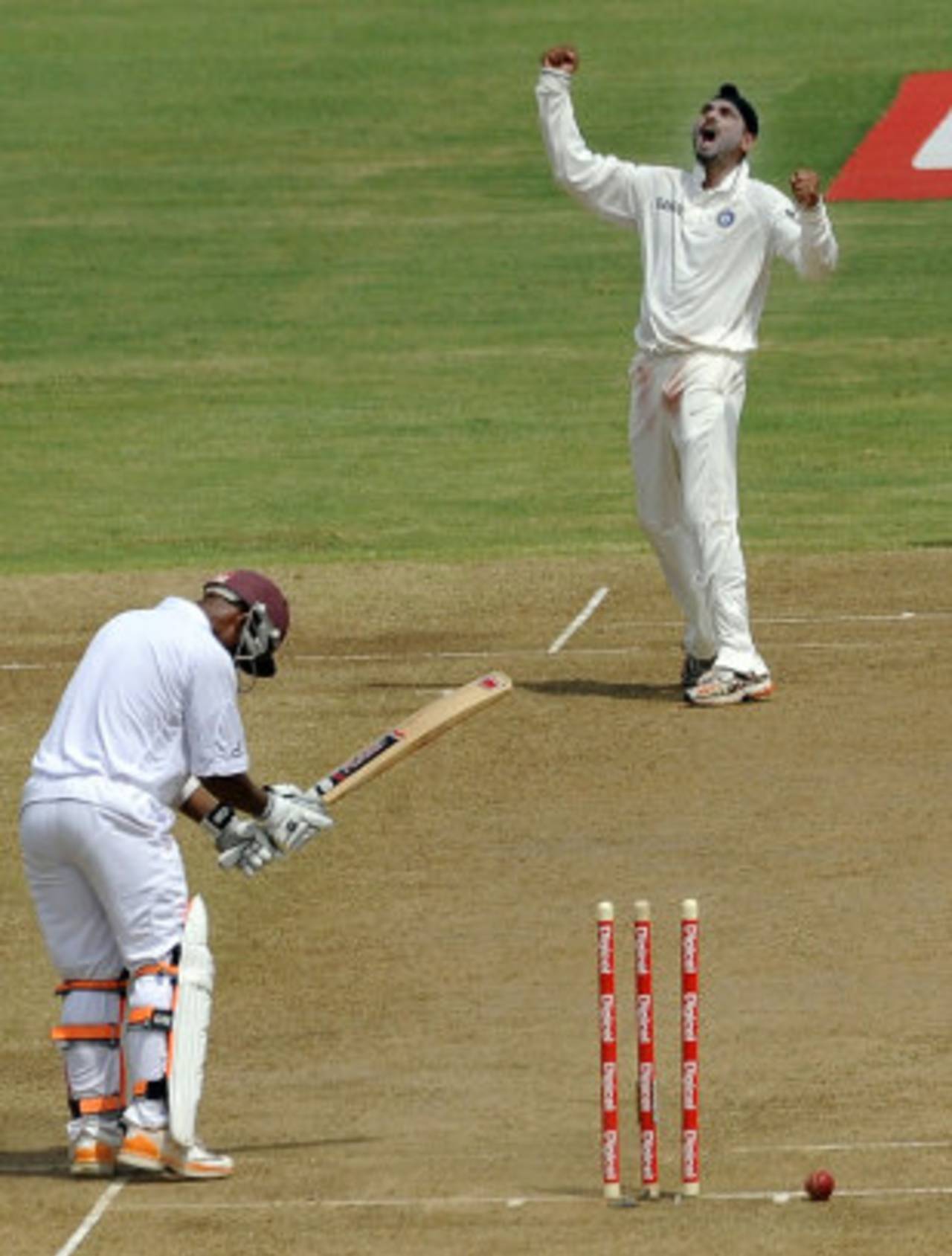 Carlton Baugh becomes Harbhajan Singh's 400th Test wicket, West Indies v India, 3rd Test, Dominica, 2nd day, July 7, 2011