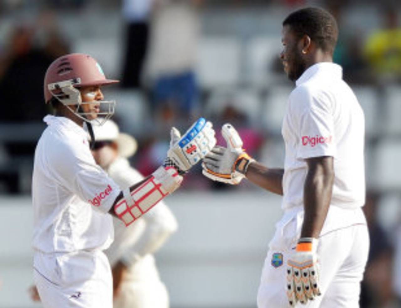Shivnarine Chanderpaul and Kirk Edwards added 161 for the fourth wicket, West Indies v India, 3rd Test, Dominica, 4th day, July 9, 2011