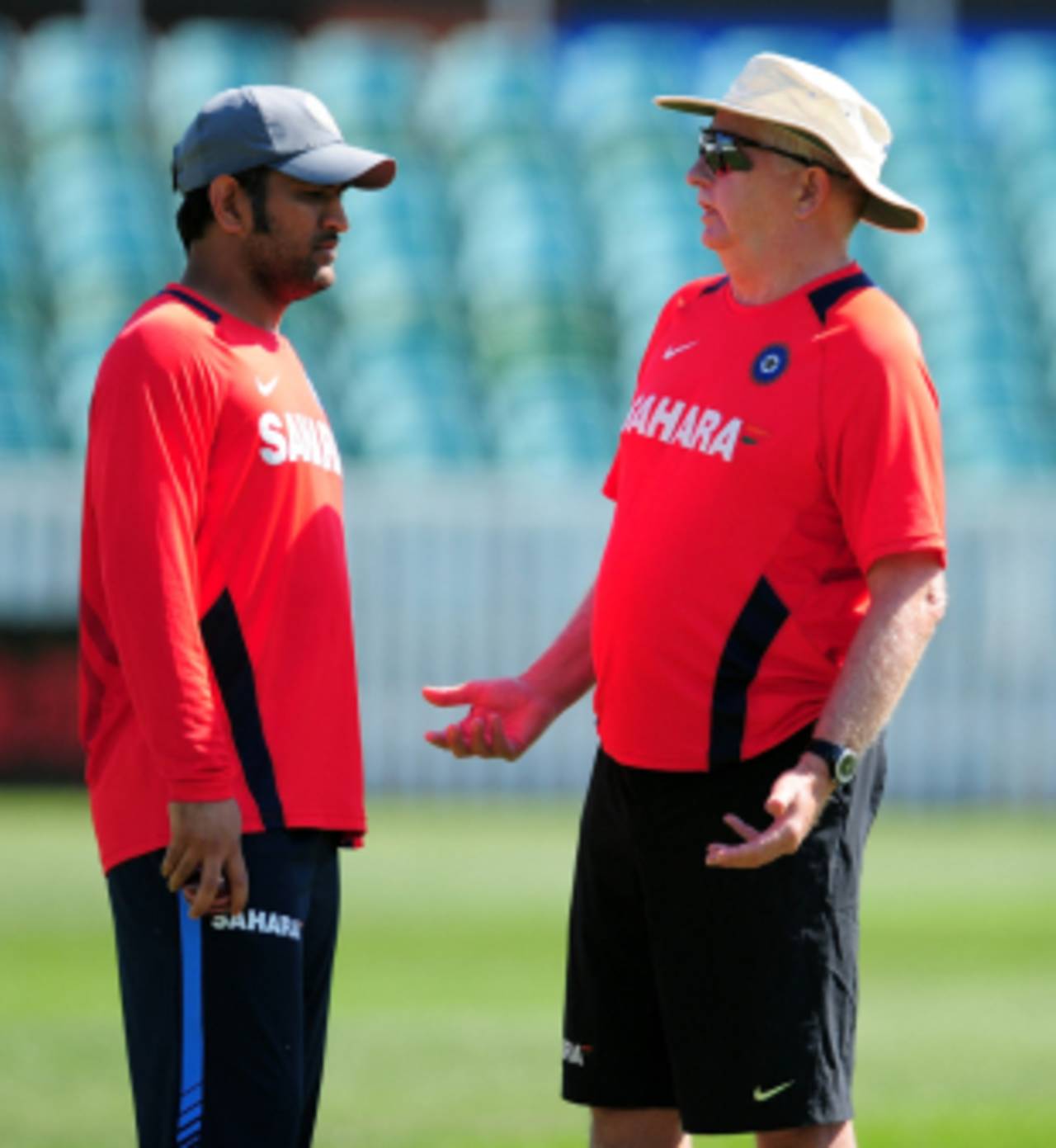 Duncan Fletcher and MS Dhoni in discussion during India's practice session, Taunton, July 14 2011