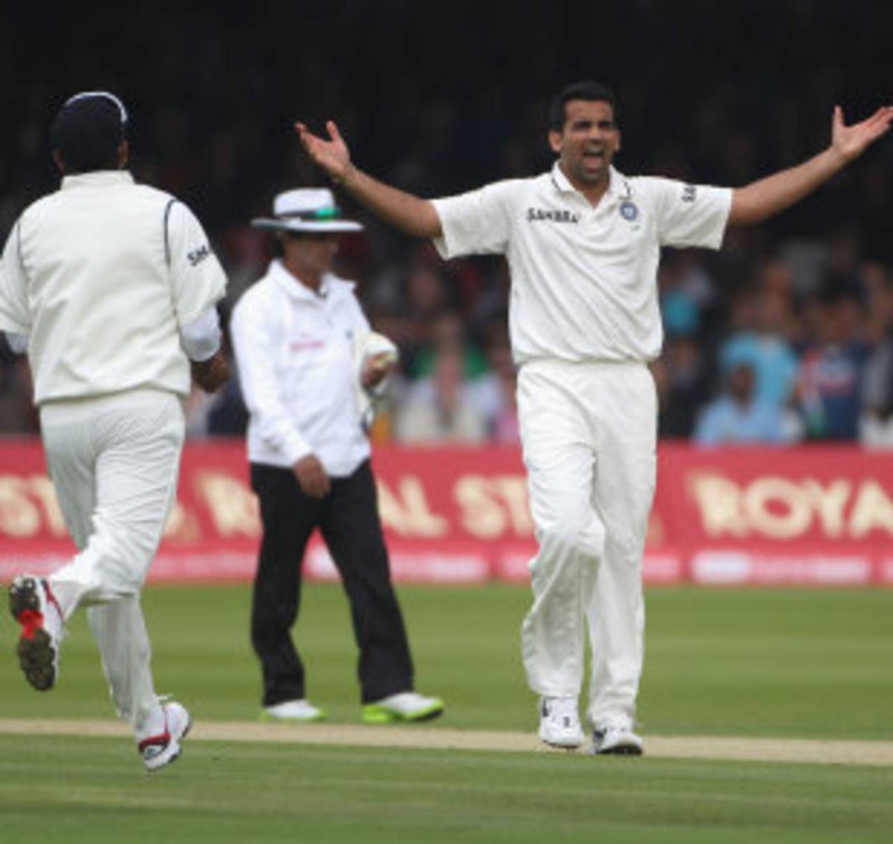 Zaheer Khan lifted himself for the first day of the 2000th Test match&nbsp;&nbsp;&bull;&nbsp;&nbsp;Getty Images