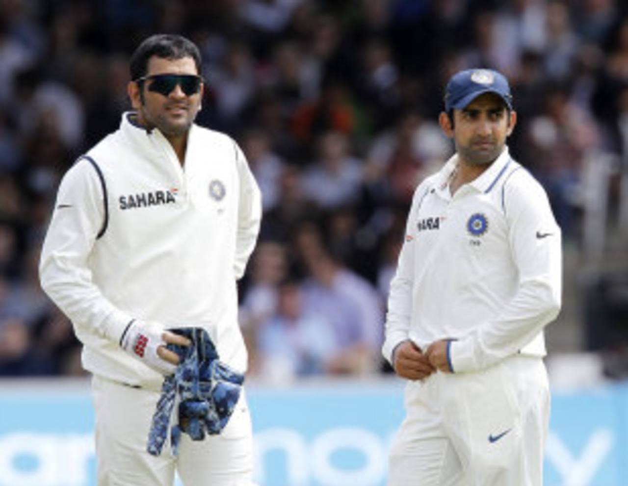 MS Dhoni and Gautam Gambhir have a chat, England v India, 1st Test, Lord's, 4th day, July 24, 2011
