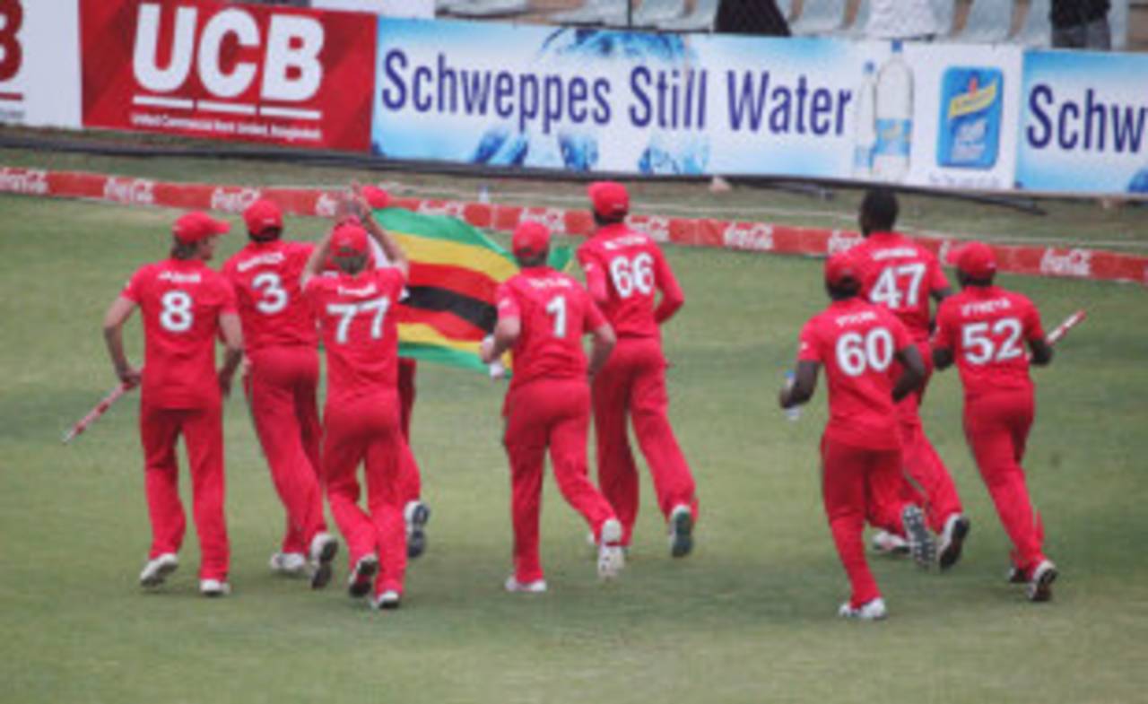 An unfamiliar feeling ... Zimbabwe undertake a lap of honour after their series-winning victory in the 3rd ODI&nbsp;&nbsp;&bull;&nbsp;&nbsp;Associated Press