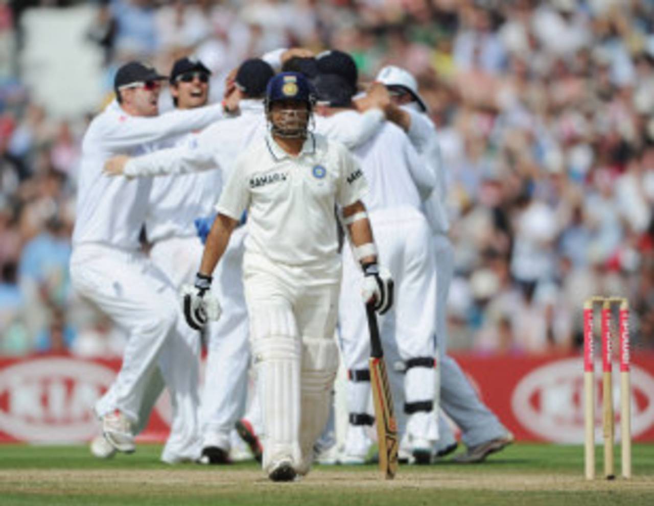 Sachin Tendulkar walks off after being trapped lbw for 91, England v India, 4th Test, The Oval, 5th day, August 22, 2011