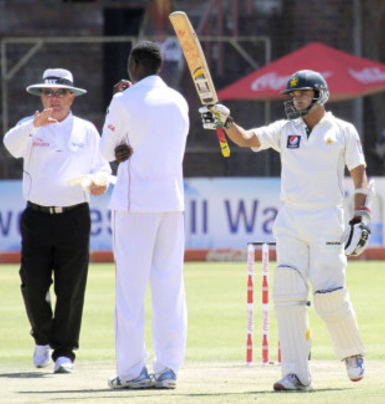 Azhar Ali acknowledges the applause for his half-century, Zimbabwe v Pakistan, only Test, 3rd day, Bulawayo, September 3, 2011