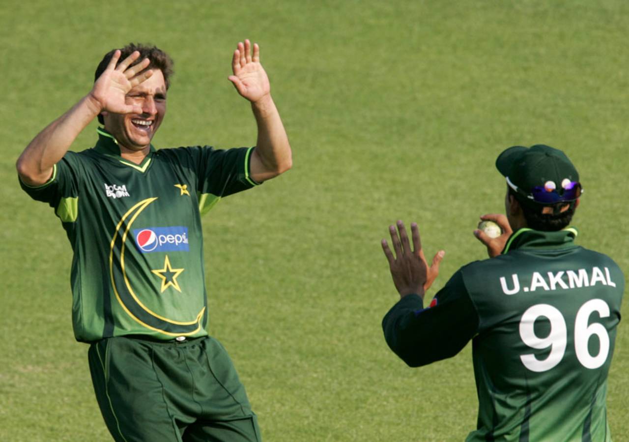 Yasir Shah was hit on the hand during Pakistanis' practice match against BCB XI&nbsp;&nbsp;&bull;&nbsp;&nbsp;AFP
