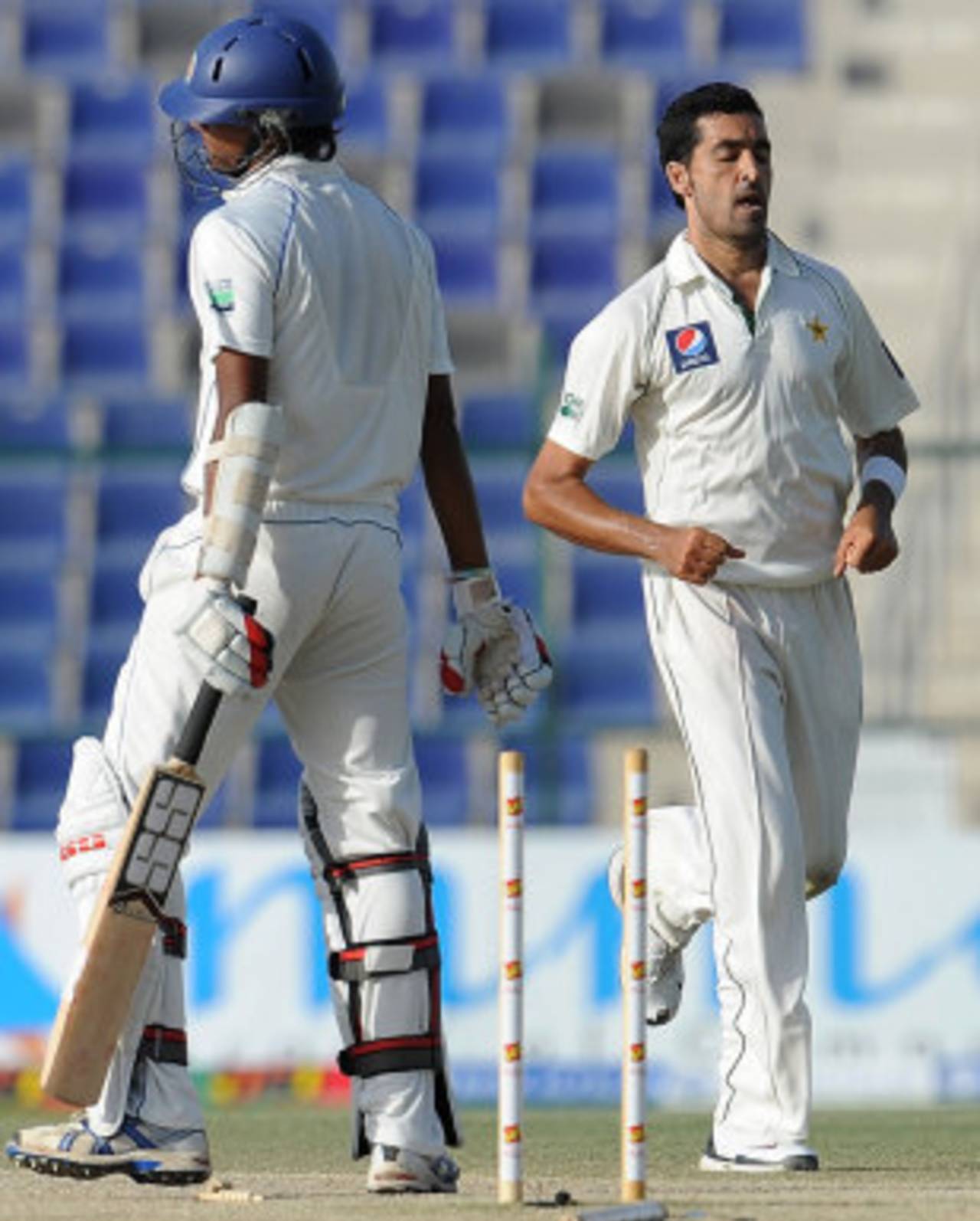 Suranga Lakmal has his middle stump uprooted by Umar Gul, Pakistan v Sri Lanka, 1st Test, Abu Dhabi, 5th day, October 22, 2011