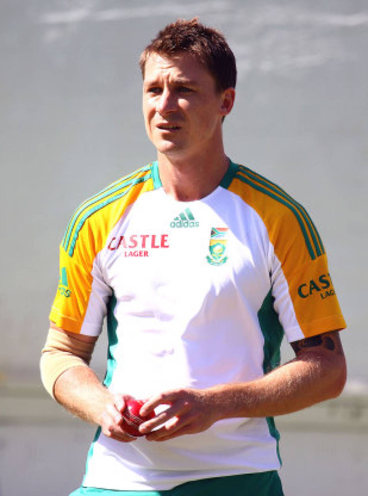 Dale Steyn prepares to bowl, Cape Town, November 6, 2011 
