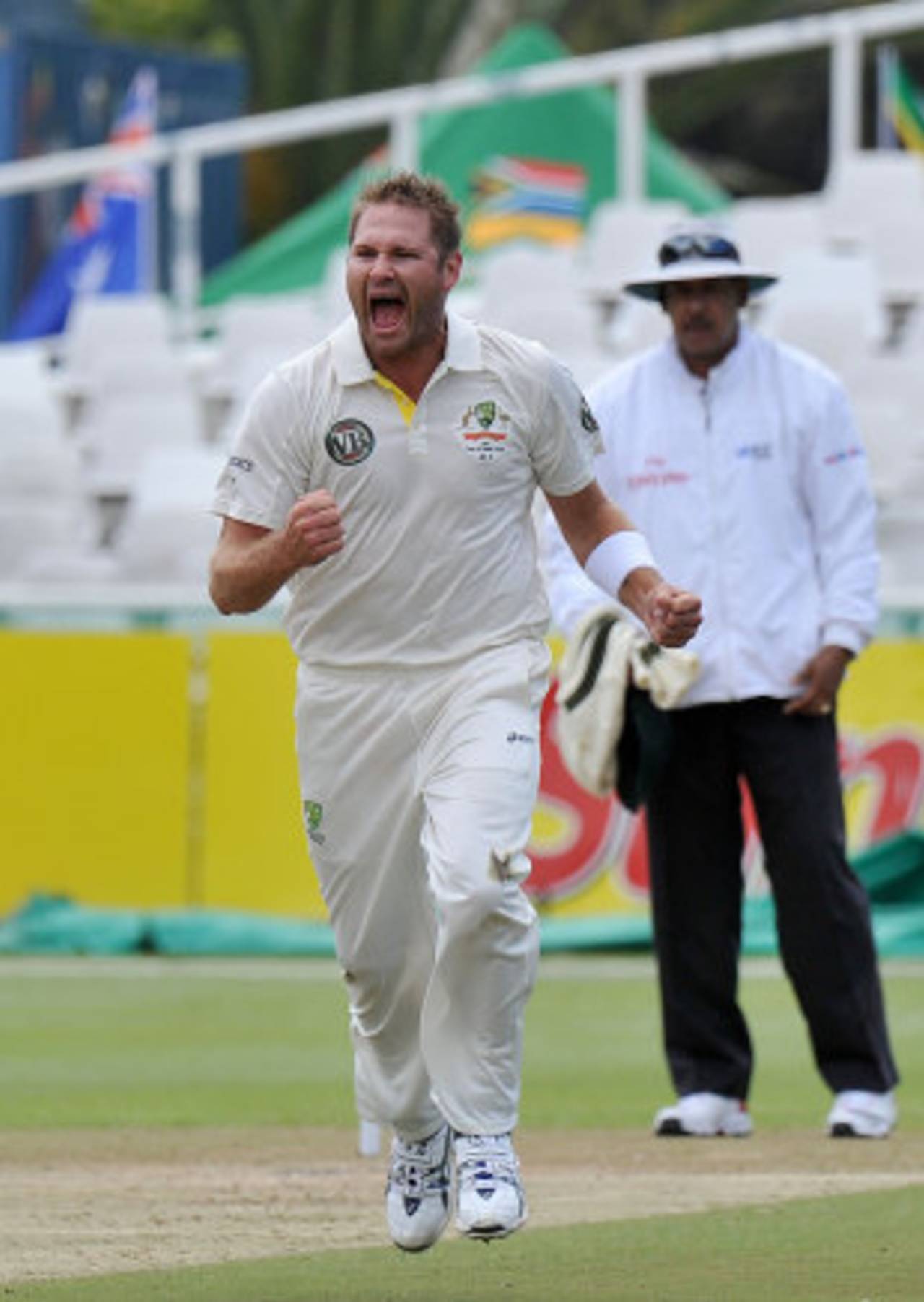 Ryan Harris is pumped up after dismissing AB de Villiers, South Africa v Australia, 1st Test, Cape Town, 2nd day, November 10, 2011