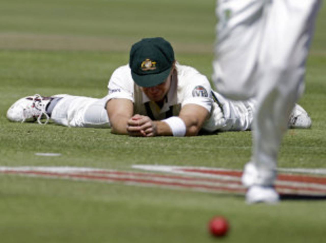 Shane Watson reacts after dropping Hashim Amla, South Africa v Australia, 1st Test, Cape Town, 3rd day, November 11, 2011