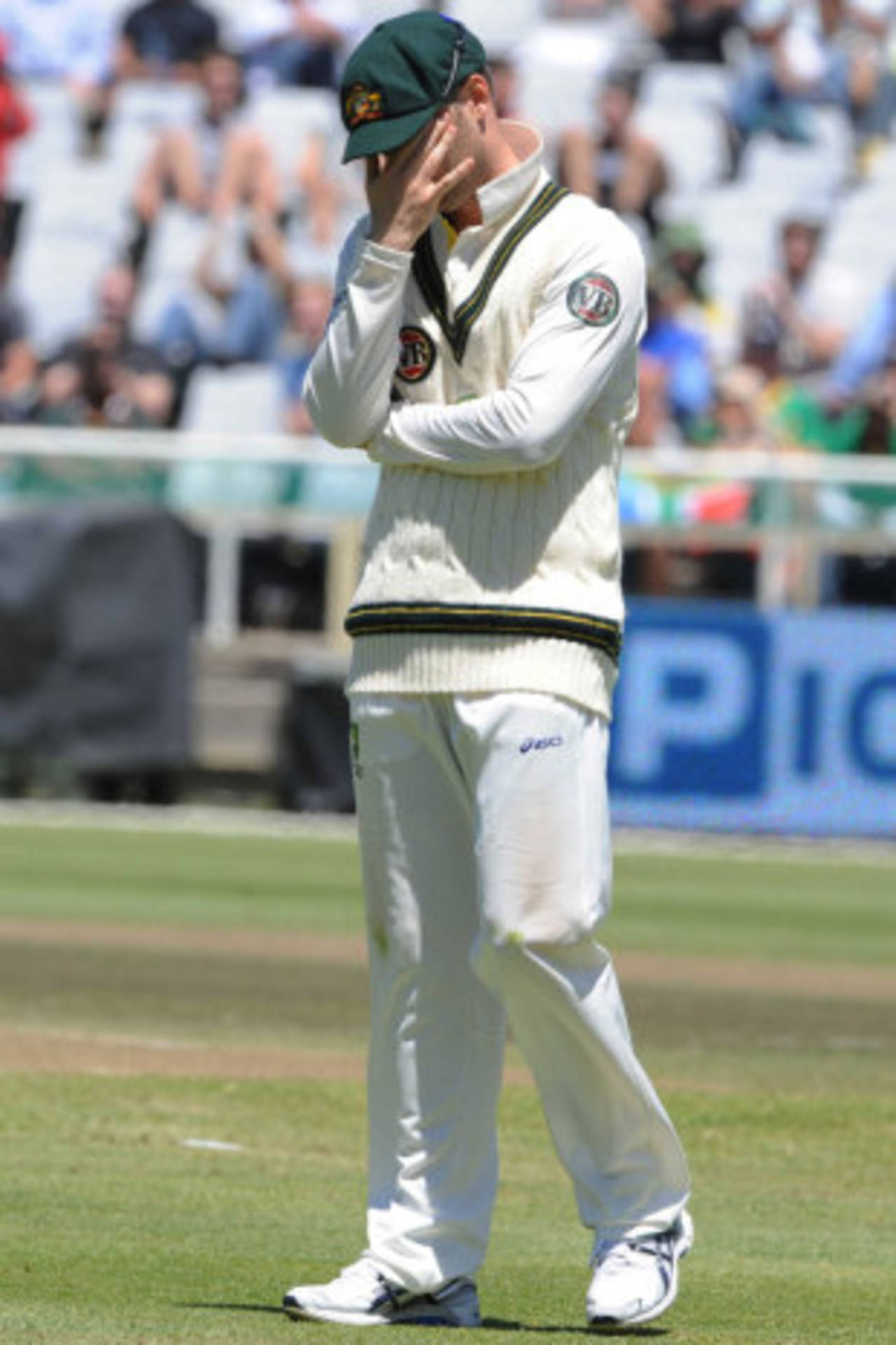 Michael Clarke has his head in his hands, South Africa v Australia, 1st Test, Cape Town, 3rd day, November 11, 2011