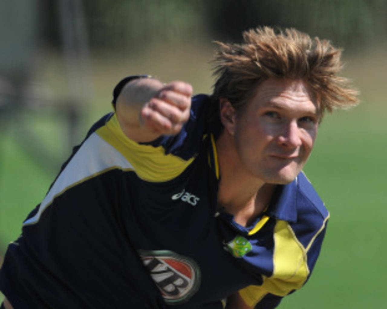 Shane Watson bowls in the nets, Johannesburg, November 16, 2011
