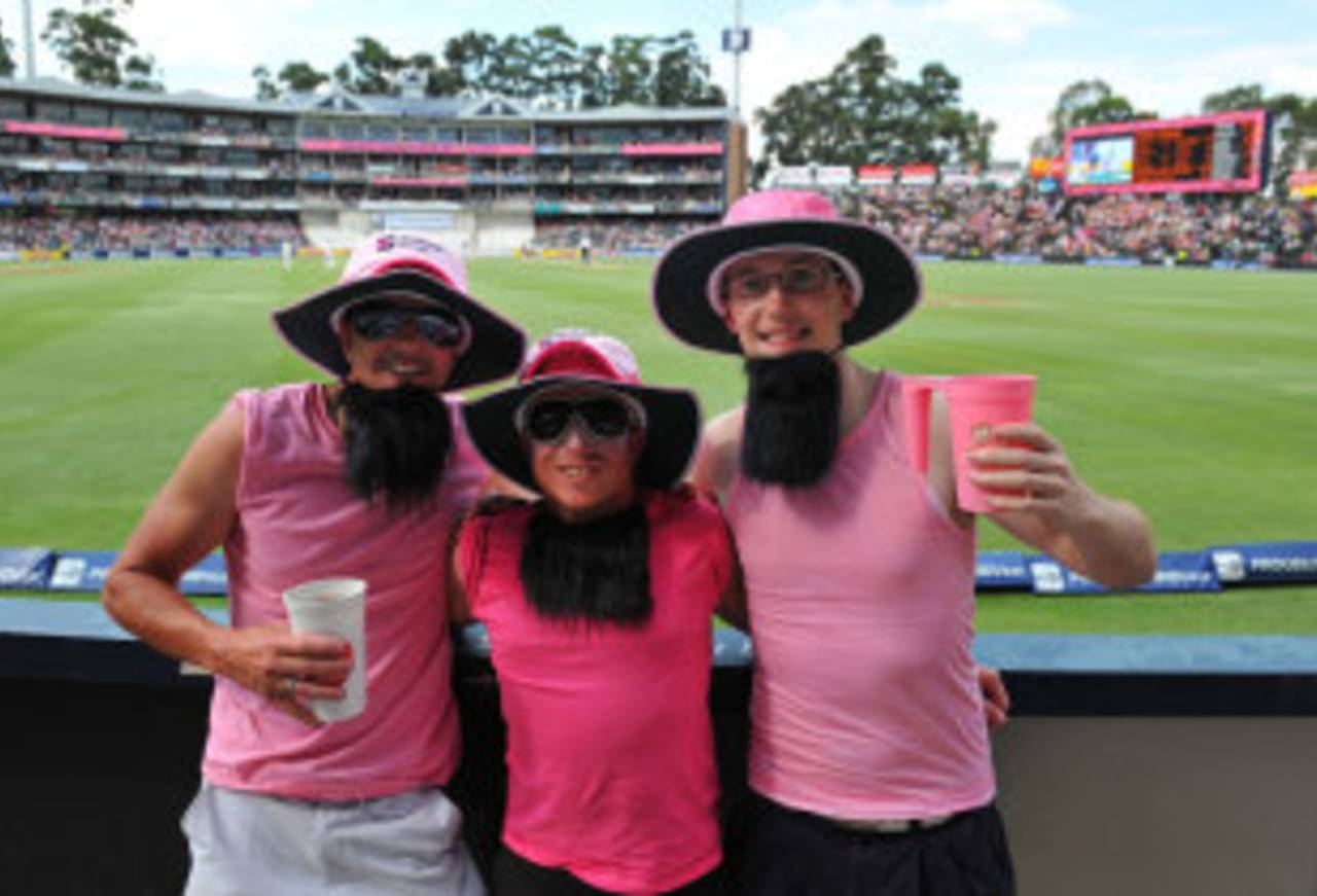 The Wanderers is draped in pink on the third day, South Africa v Australia, 2nd Test, Johannesburg, 3rd day, November 19, 2011