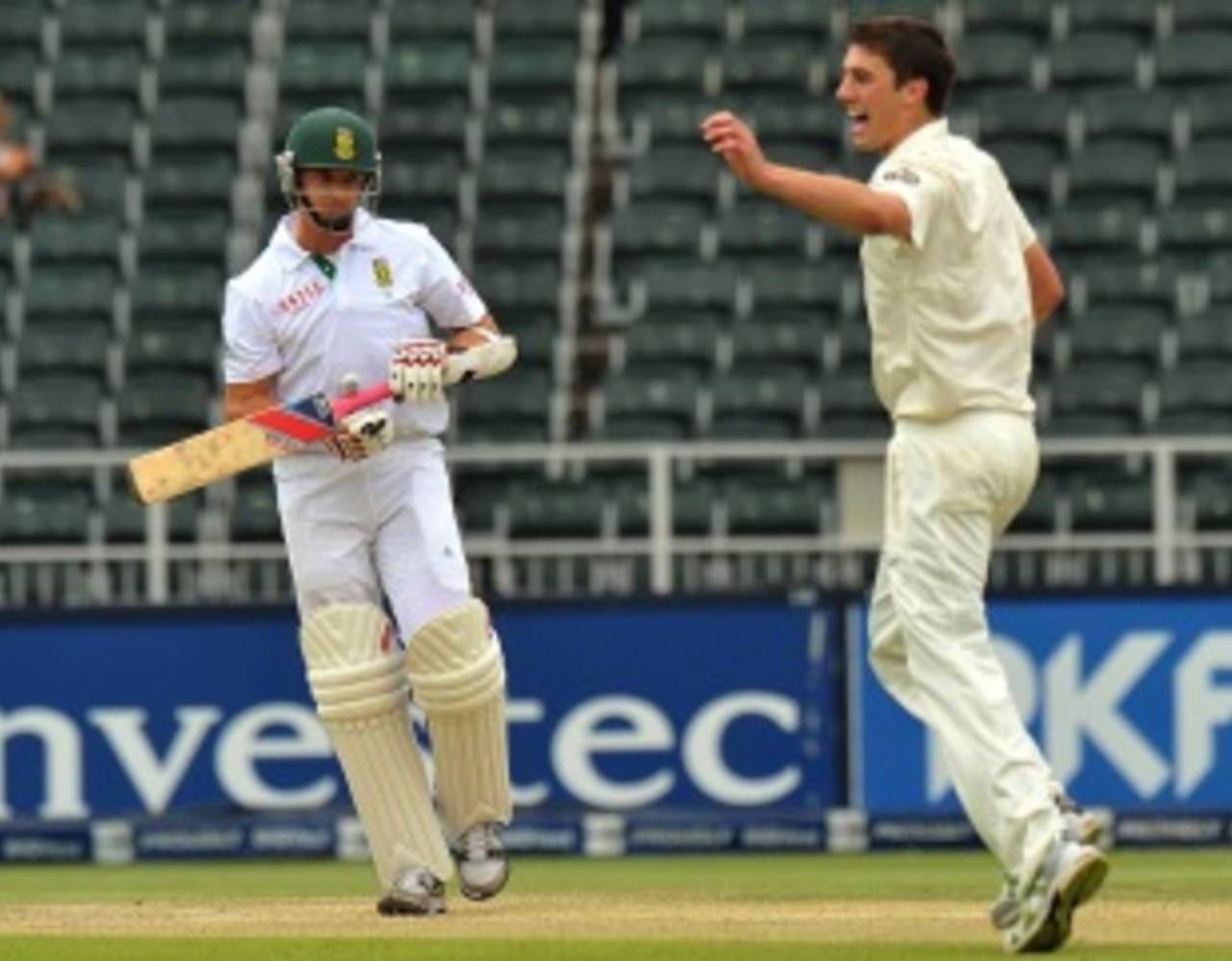 Pat Cummins dismissed Dale Steyn to complete his six-wicket haul and end South Africa's innings&nbsp;&nbsp;&bull;&nbsp;&nbsp;AFP