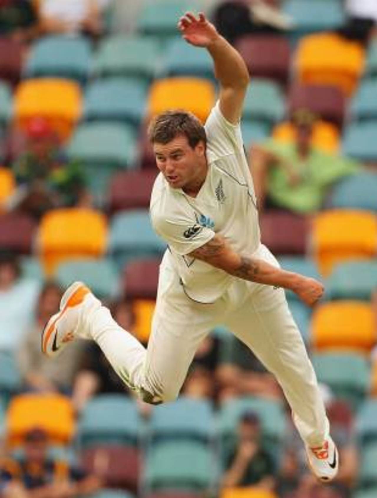 Doug Bracewell sends one down, Australia v New Zealand, 1st Test, Brisbane, 2nd day, December 2, 2011