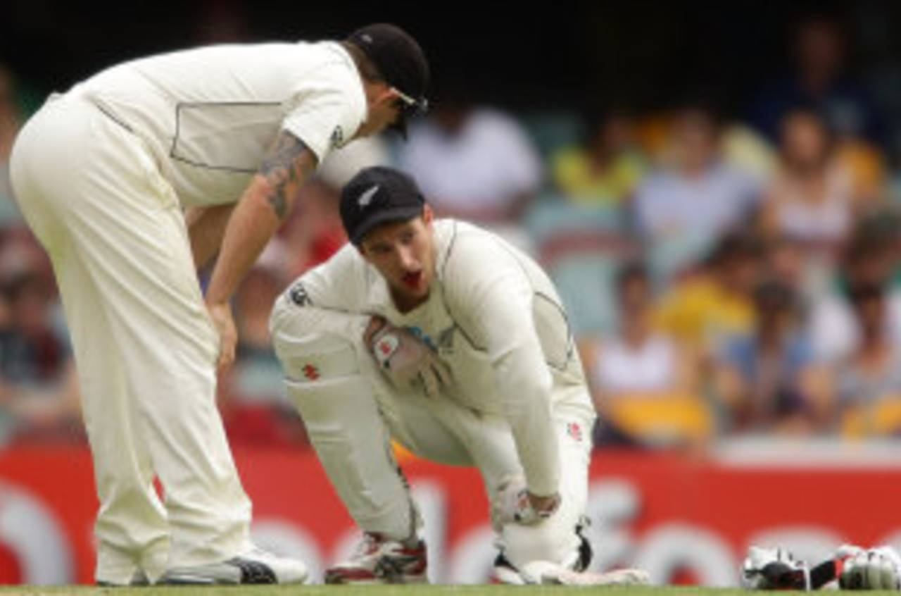 Reece Young was hit in the face when he couldn't get his gloves to a Daniel Vettori delivery that bounced unexpectedly, Australia v New Zealand, 1st Test, Brisbane, 3rd day, December 3, 2011