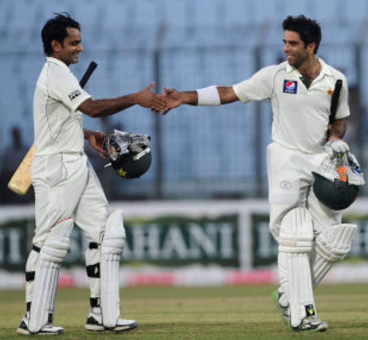 Mohammad Hafeez and Taufeeq Umar opened the batting for the 11th consecutive Test, a Pakistan record, Bangladesh v Pakistan, 1st Test, Chittagong, 1st day, December 9, 2011 