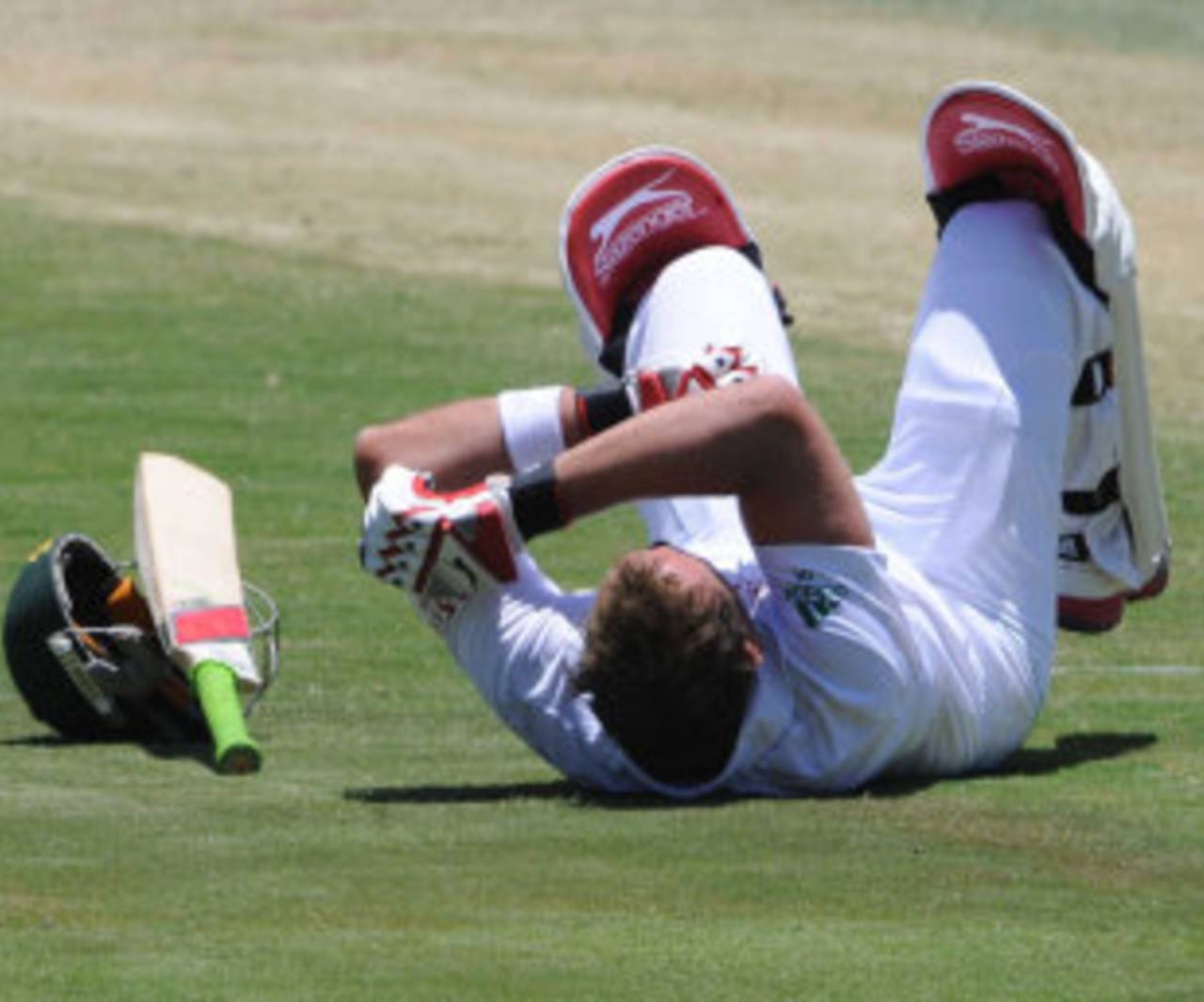 Jacques Kallis falls to the floor after being hit by a short ball that did not rise, South Africa v Sri Lanka, 1st Test, Centurion, 2nd day, December 16, 2011