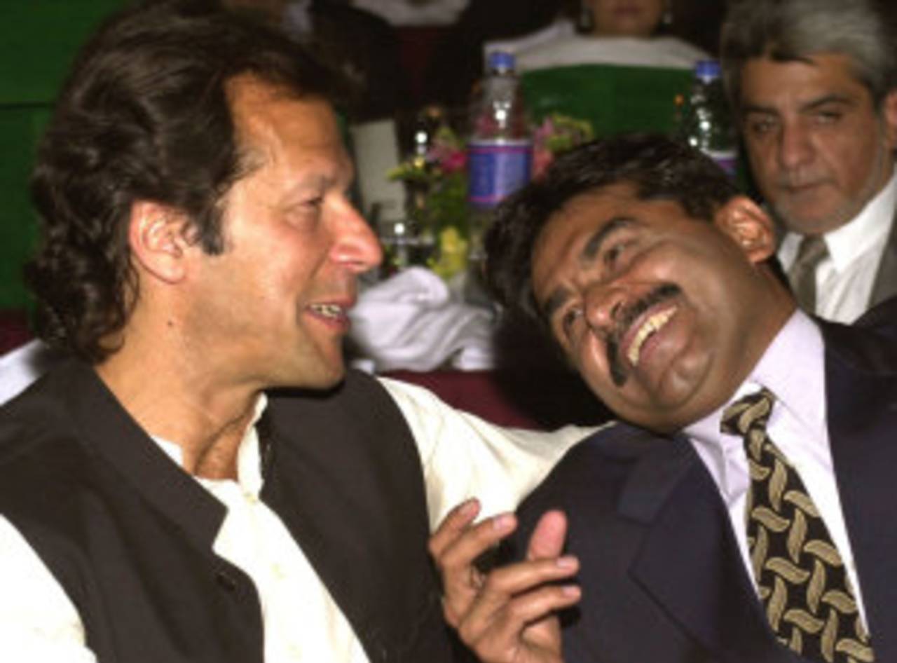 Imran Khan and Javed Miandad at the 10th anniversary of Pakistan's World Cup win, Karachi, March 31, 2002