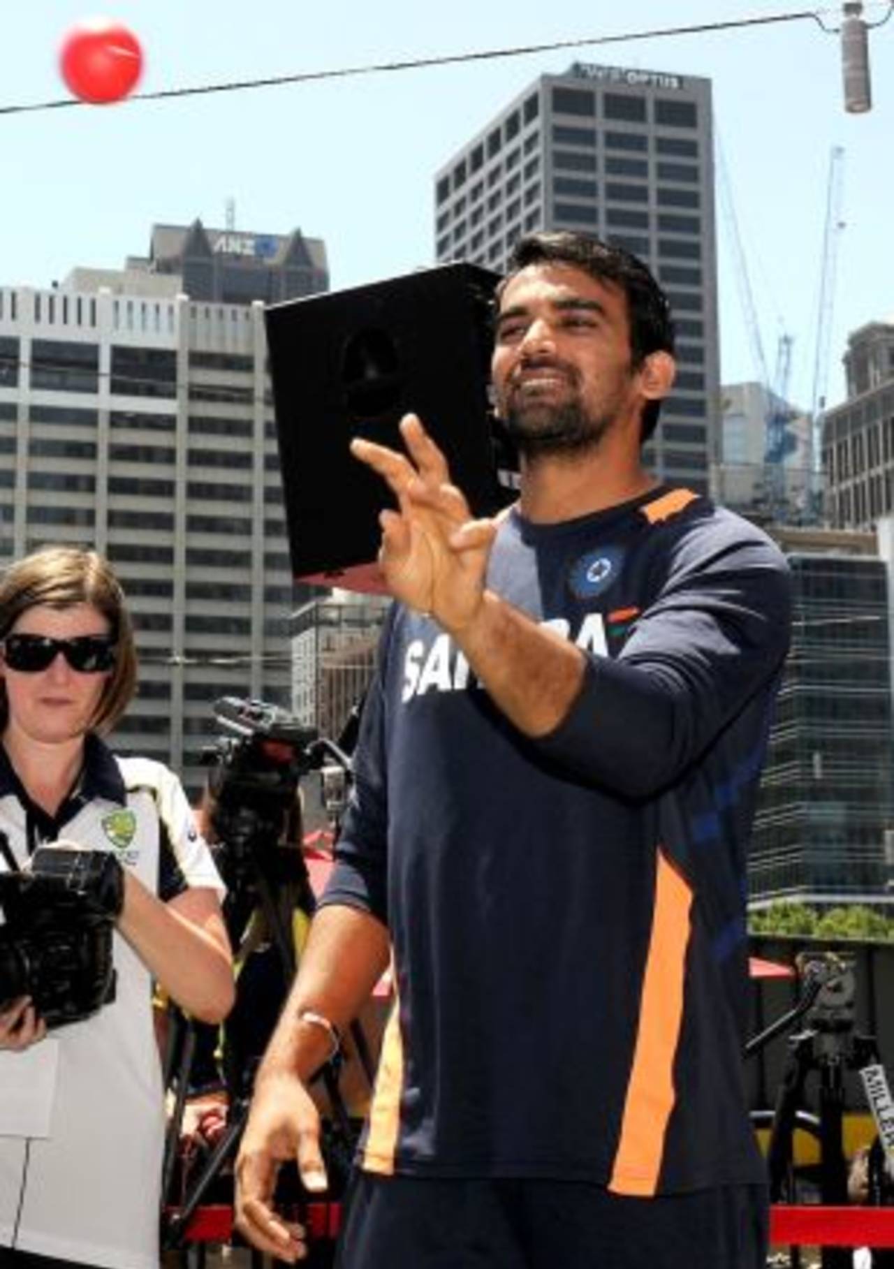 Zaheer Khan at a fan event, Melbourne, December 23, 2011