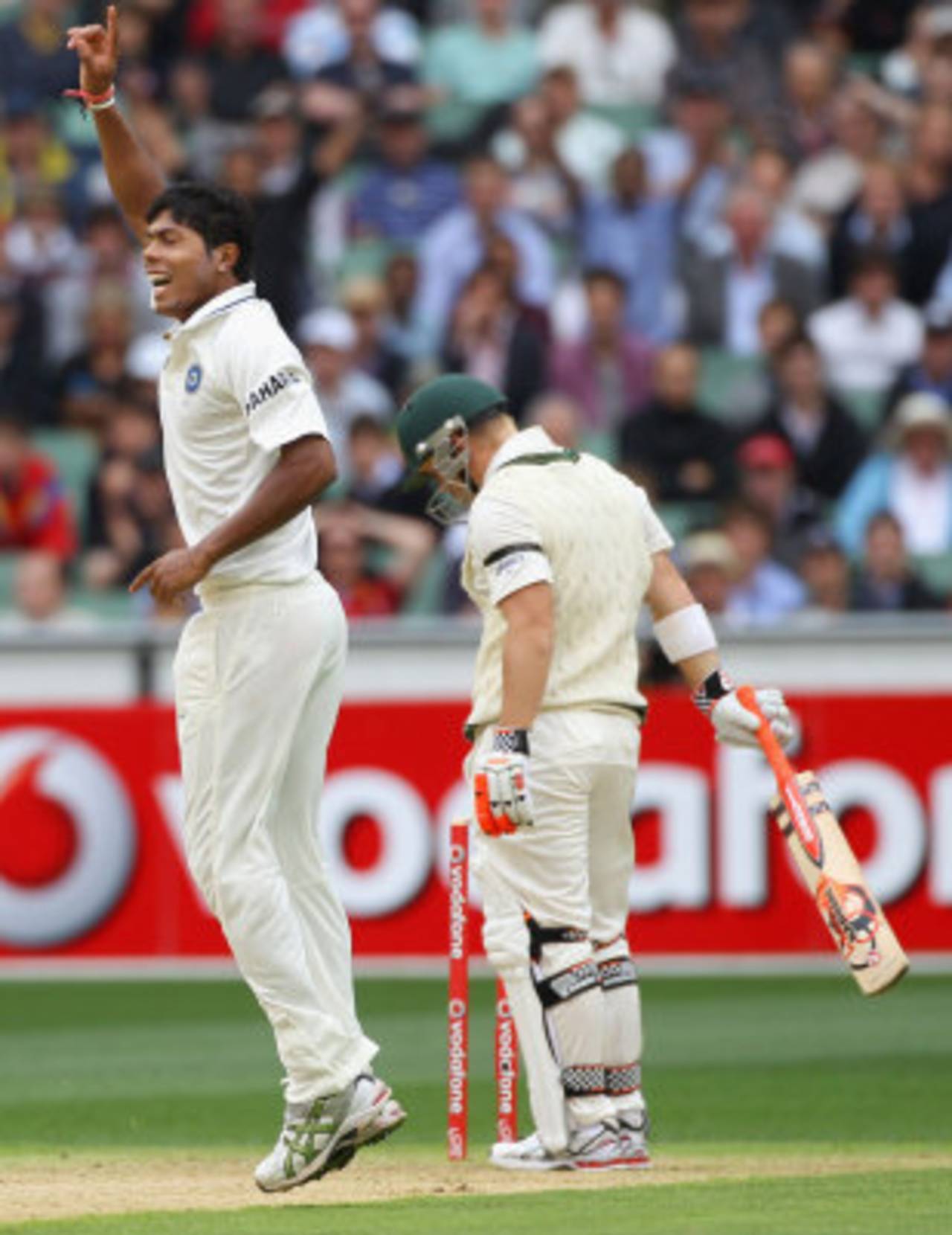 Umesh Yadav got rid of David Warner, Australia v India, 1st Test, Melbourne, 1st day, December 26, 2011