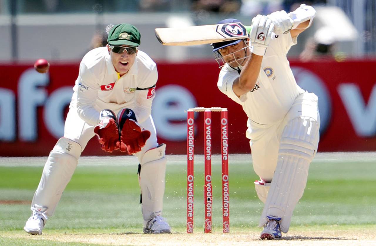 Rahul Dravid drives, Australia v India, 1st Test, Melbourne, 2nd day, December 27, 2011