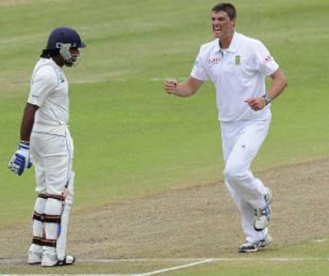 Marchant de Lange gets rid of Mahela Jayawardene, South Africa v Sri Lanka, 2nd Test, Durban, 3rd day, December 28, 2011