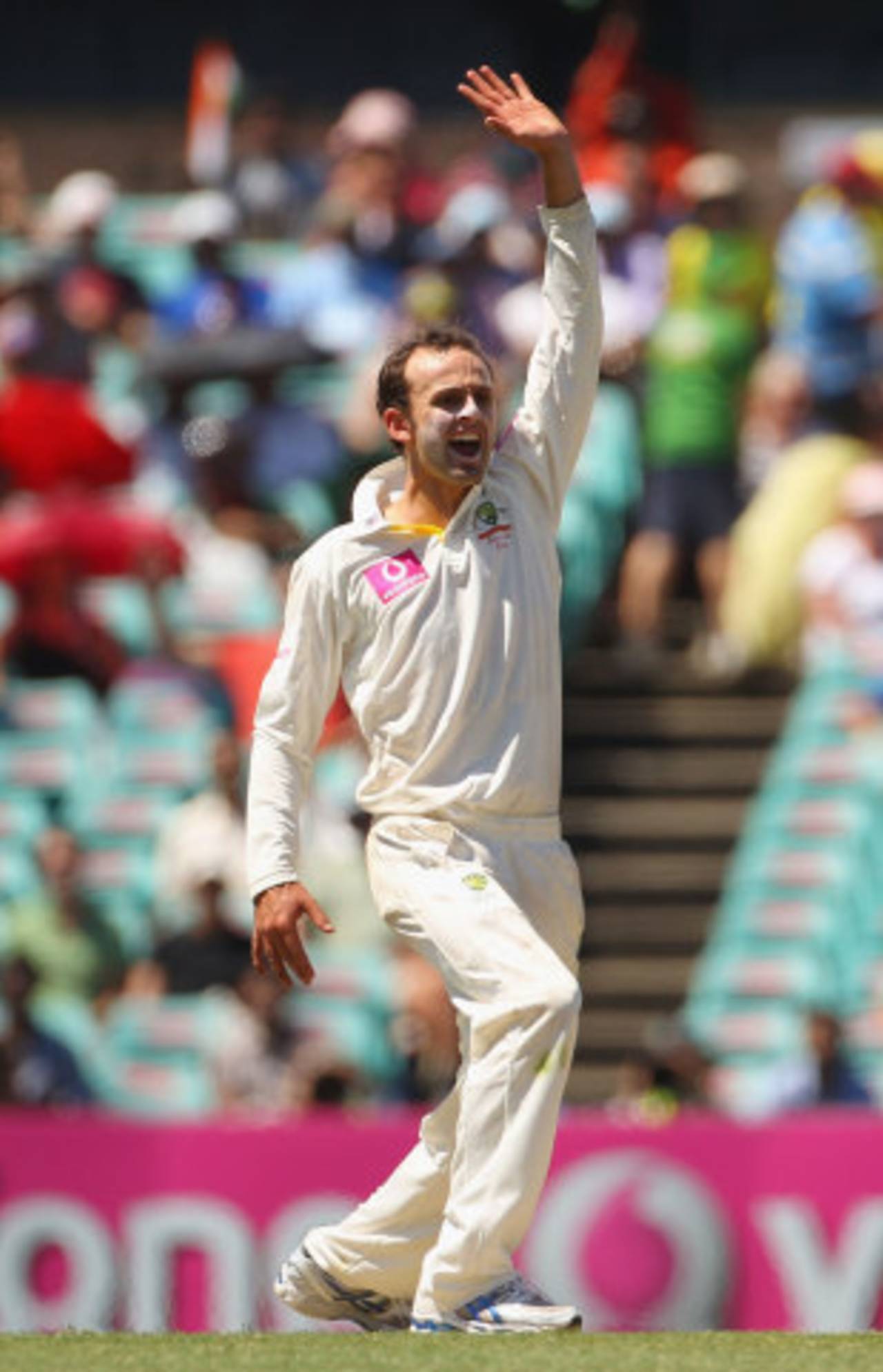 Nathan Lyon appeals, Australia v India, 2nd Test, Sydney, 1st day, January 3, 2012