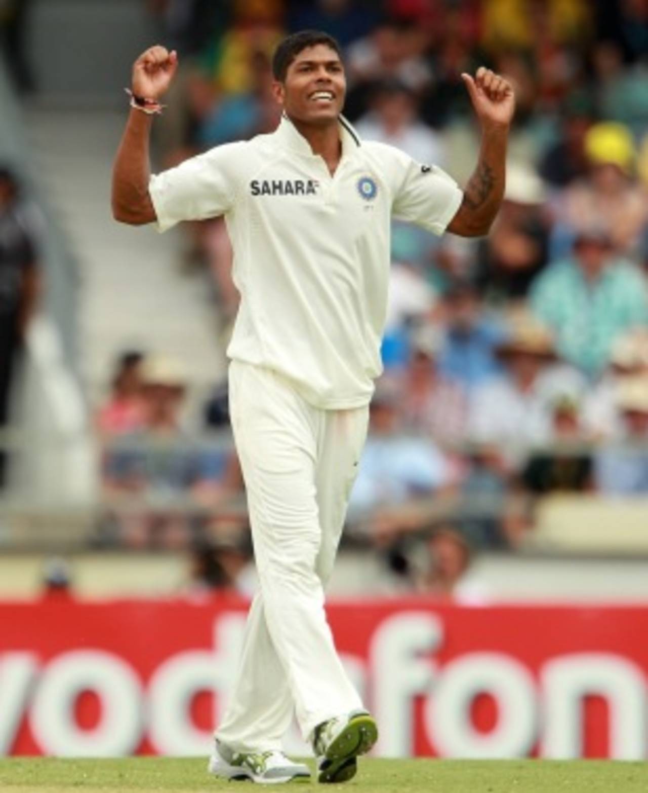 Umesh Yadav picked up his maiden five-wicket haul in Tests, Australia v India, 3rd Test, Perth, 2nd day, January 14, 2012