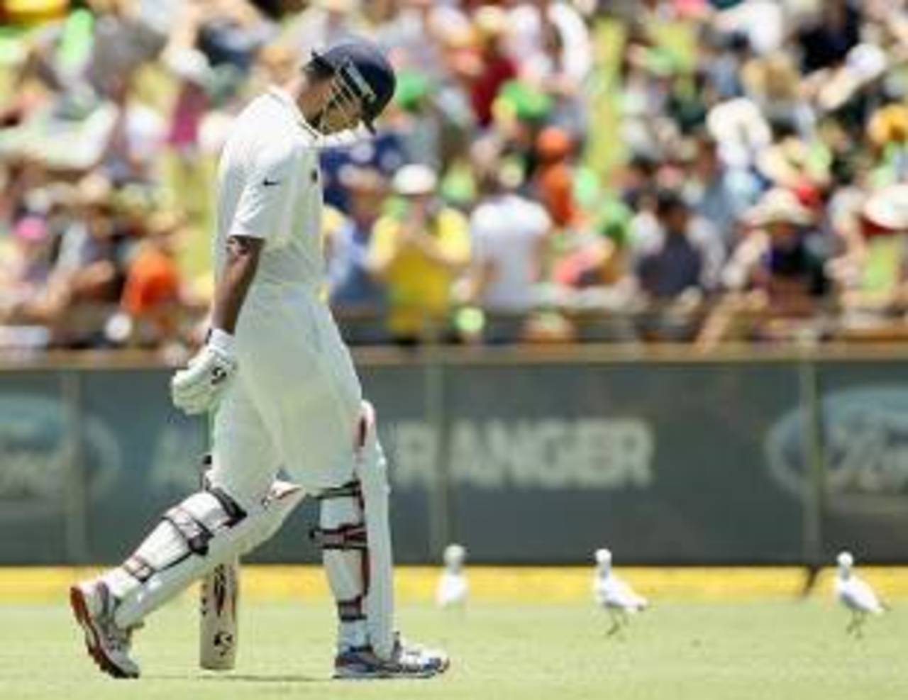 Rahul Dravid walks back after being dismissed, Australia v India, 3rd Test, Perth, 3rd day, January 15, 2012